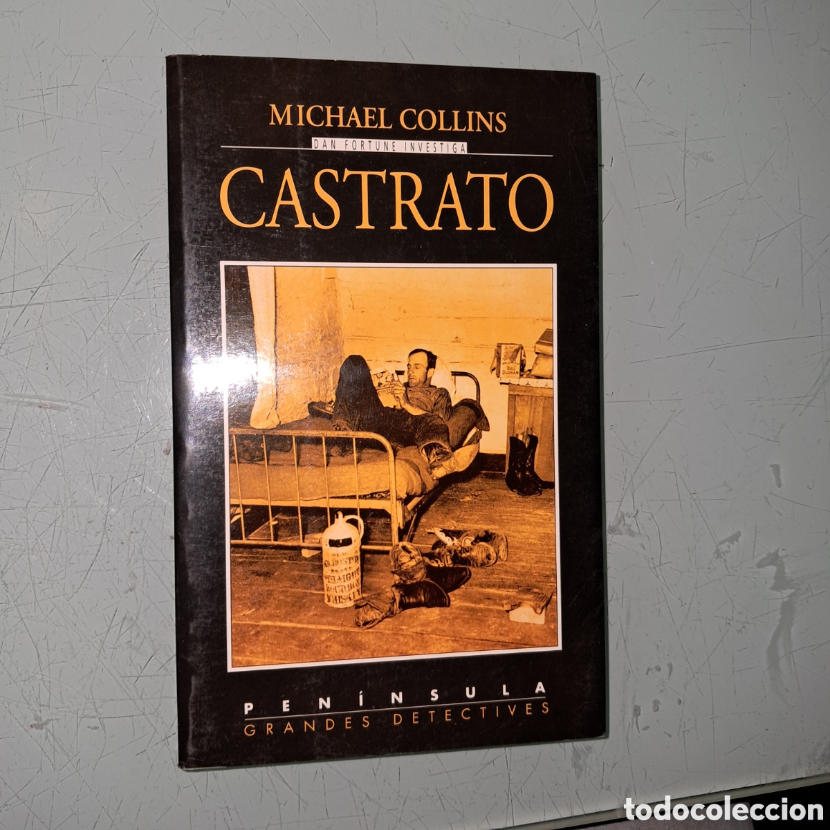 Libros: Michael Collins, Castrado, Pen&iacute;nsula - Foto 1