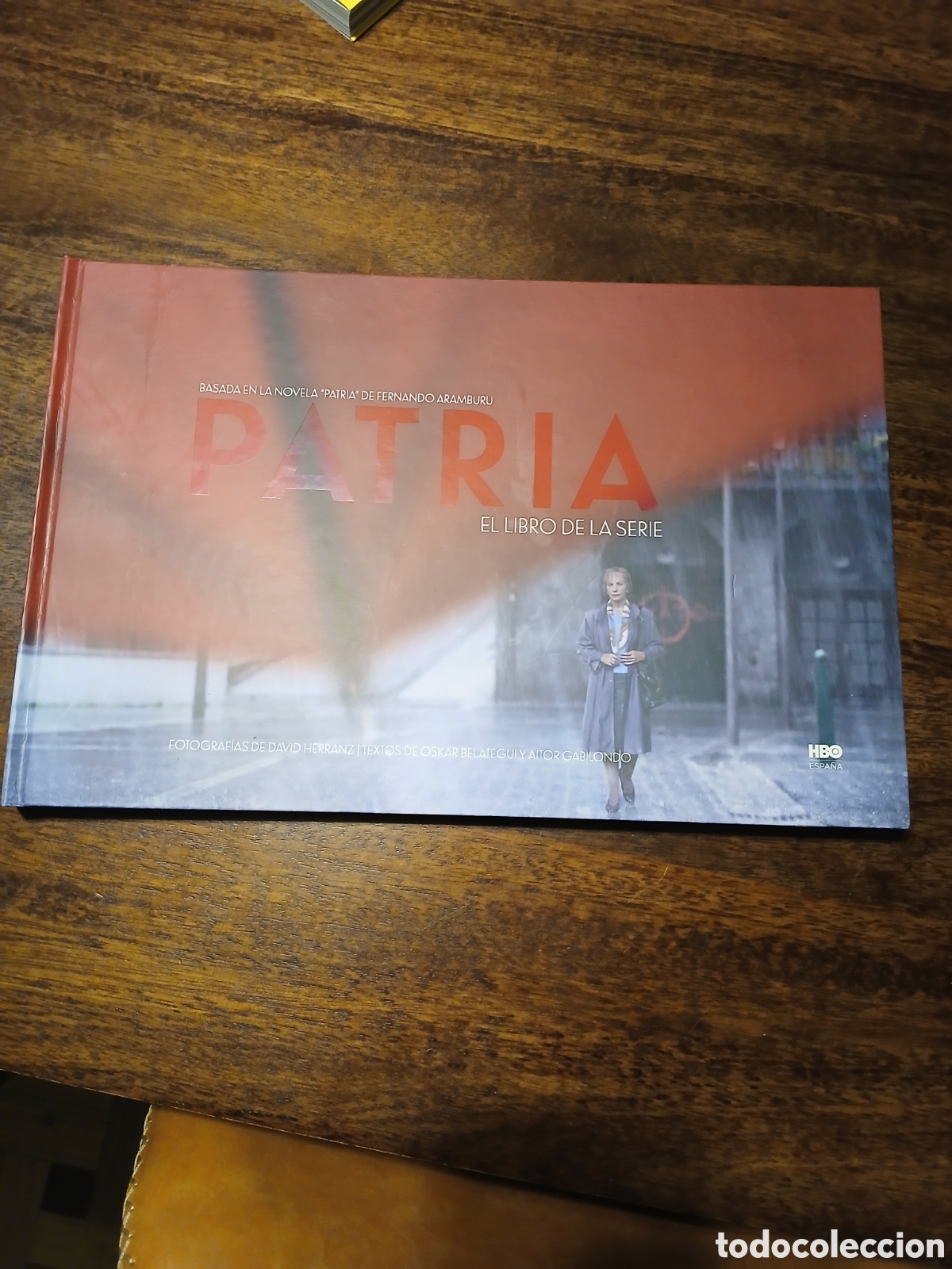Libros: Patria. El libro de la serie. - Foto 1