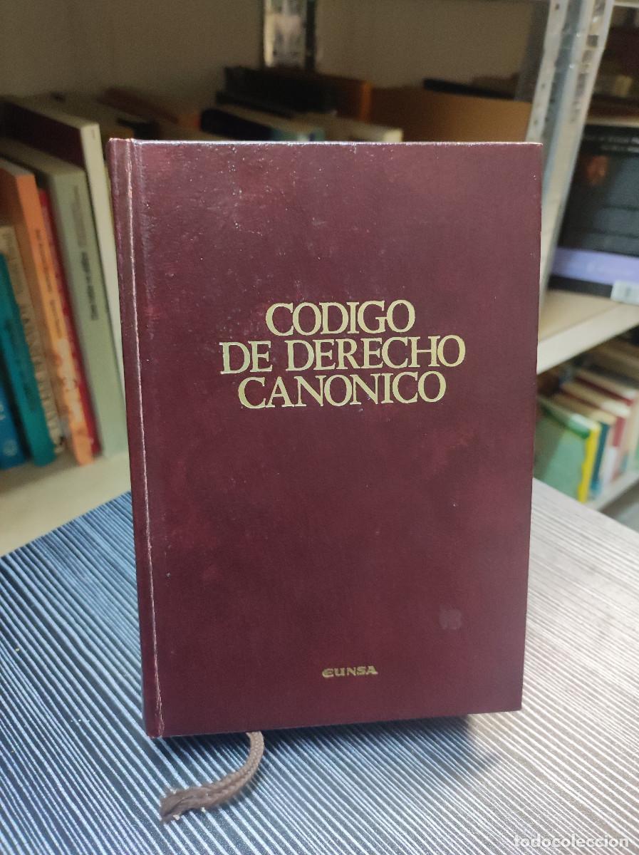 Libros: CODIGO DE DERECHO CANONICO EUNSA - Foto 1