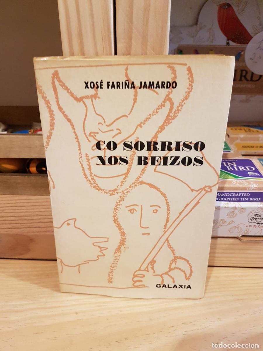 Libros: Co sorriso nos beizos - XOS&Eacute; FARI&Ntilde;A JAMARDO - Foto 1