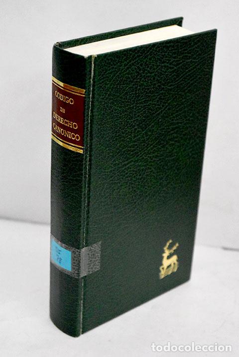 Libros: C&oacute;digo de derecho can&oacute;nico - Foto 1