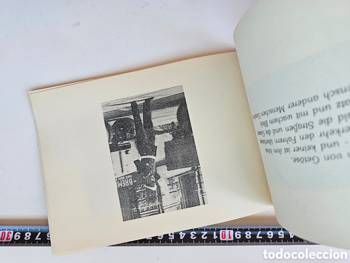 Libros: Librito en Alem&aacute;n Ein Mensch ,un humano 1987 - Foto 6