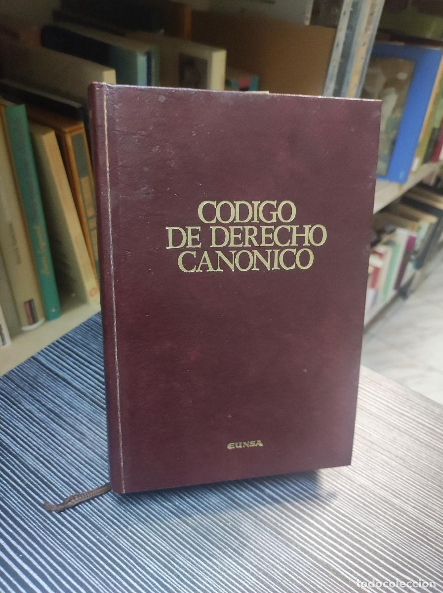 Libros: CODIGO DE DERECHO CANONICO EUNSA - Foto 1