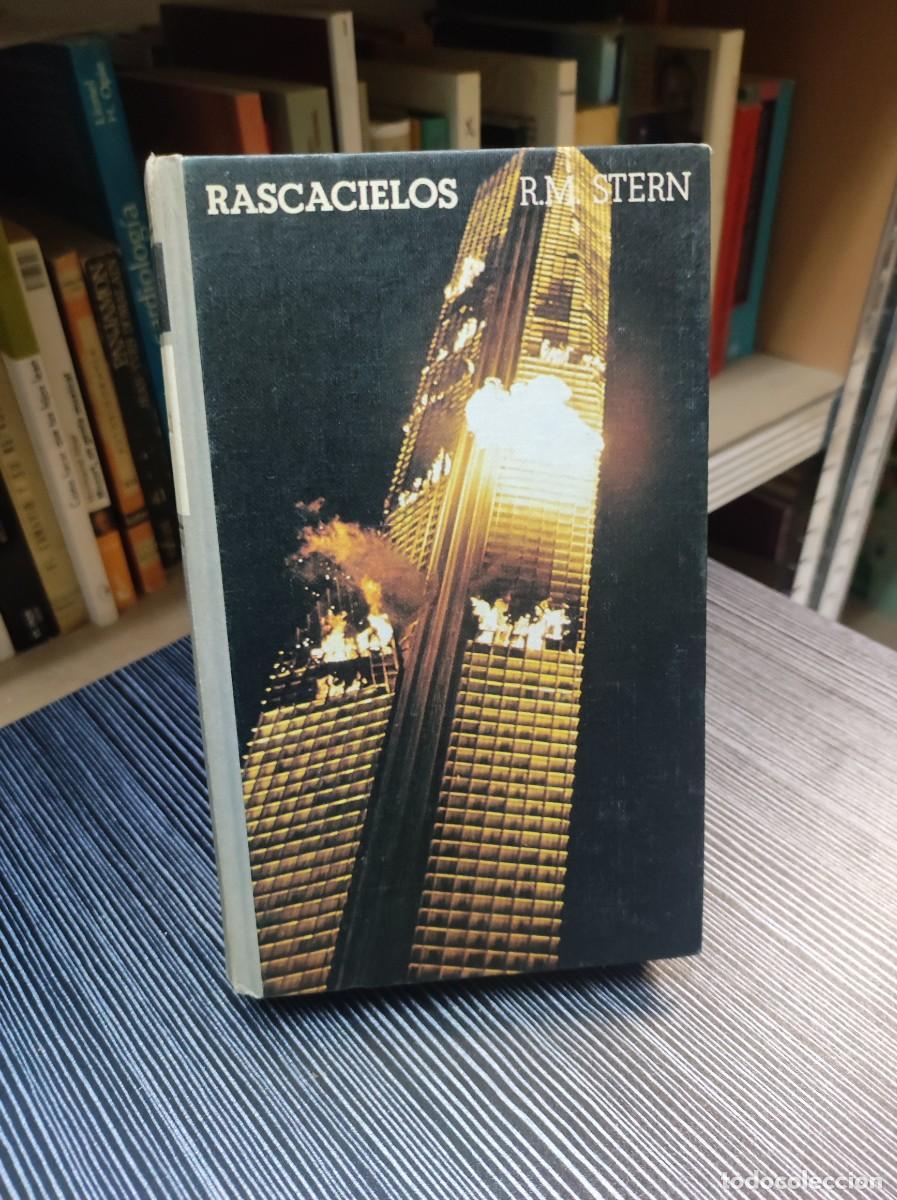 Libros: RASCACIELOS R.M STERN - Foto 1