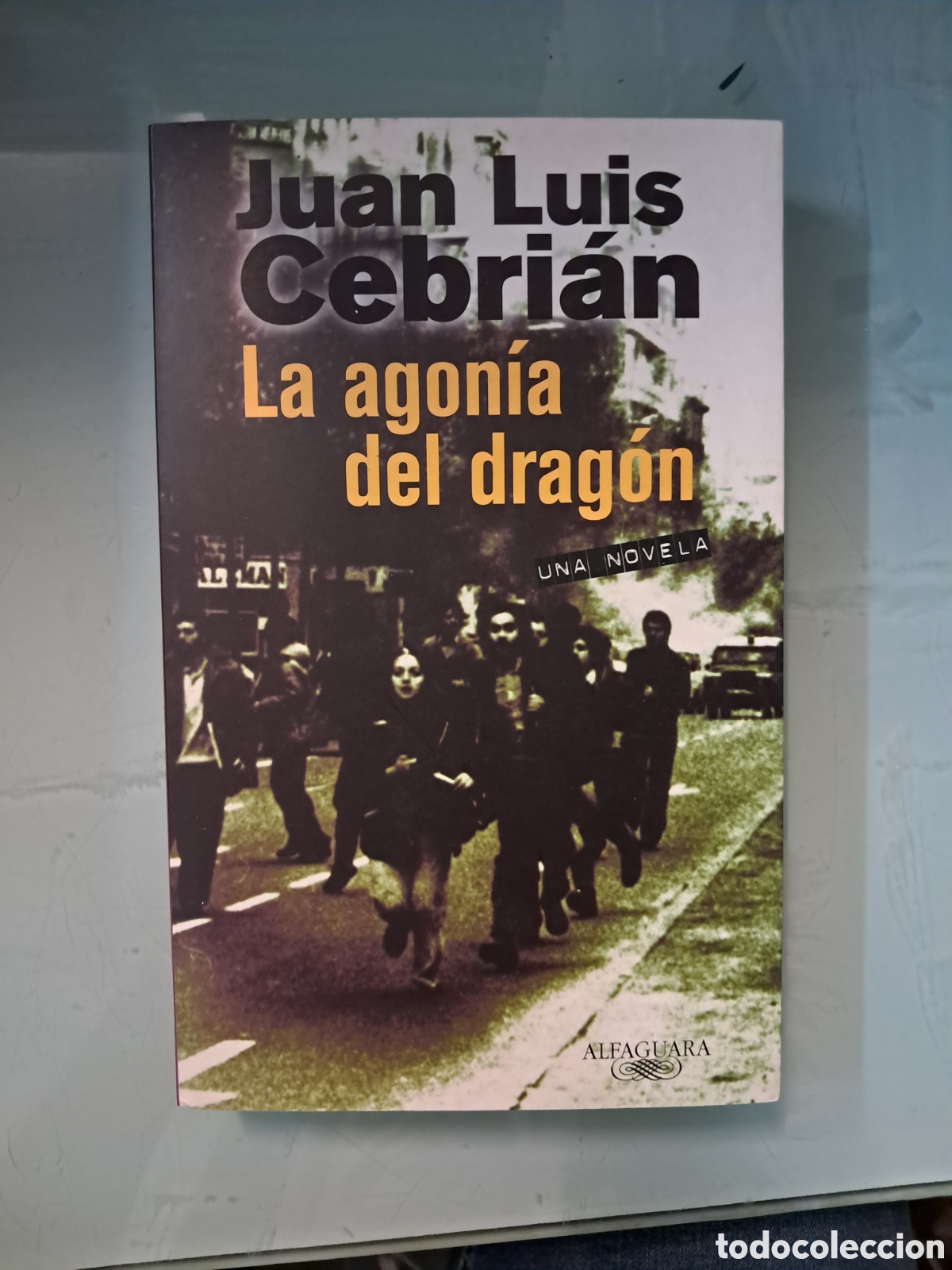Libros: Juan Luis Cebrian, La agon&iacute;a del drag&oacute;n Alfaguara - Foto 1