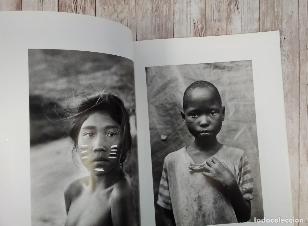 Libros: Retratos de los ni&ntilde;os del &eacute;xodo (como NUEVO) - Sebastiao Salgado - Foto 3