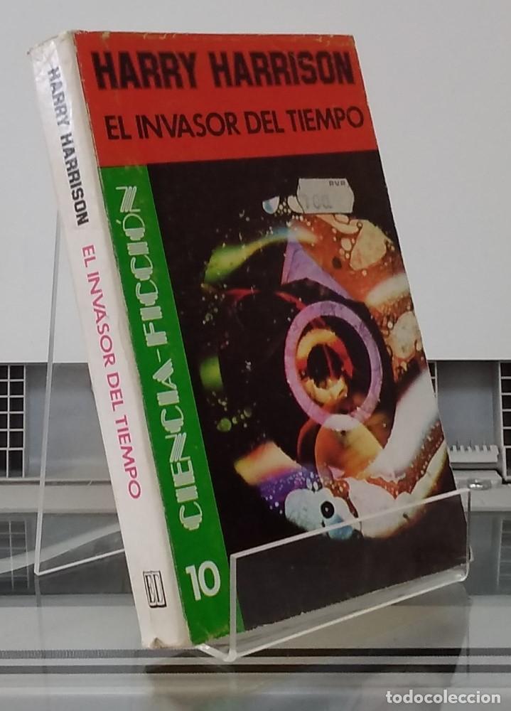 Libros: El invasor del tiempo - Harry Harrison - Foto 1