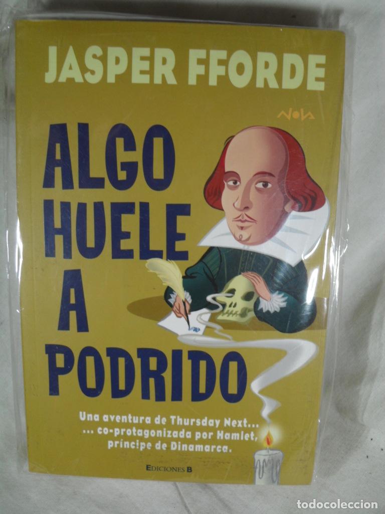Libros: ALGO HUELE A PODRIDO - JASPER FFORDE - Foto 1