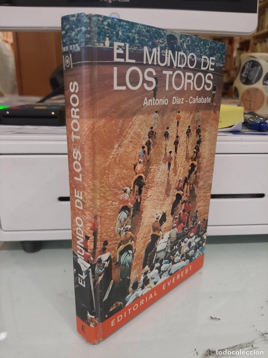 Libros: Antonio D&iacute;az-Ca&ntilde;abate. El mundo de los toros. 2 ed. - Foto 1