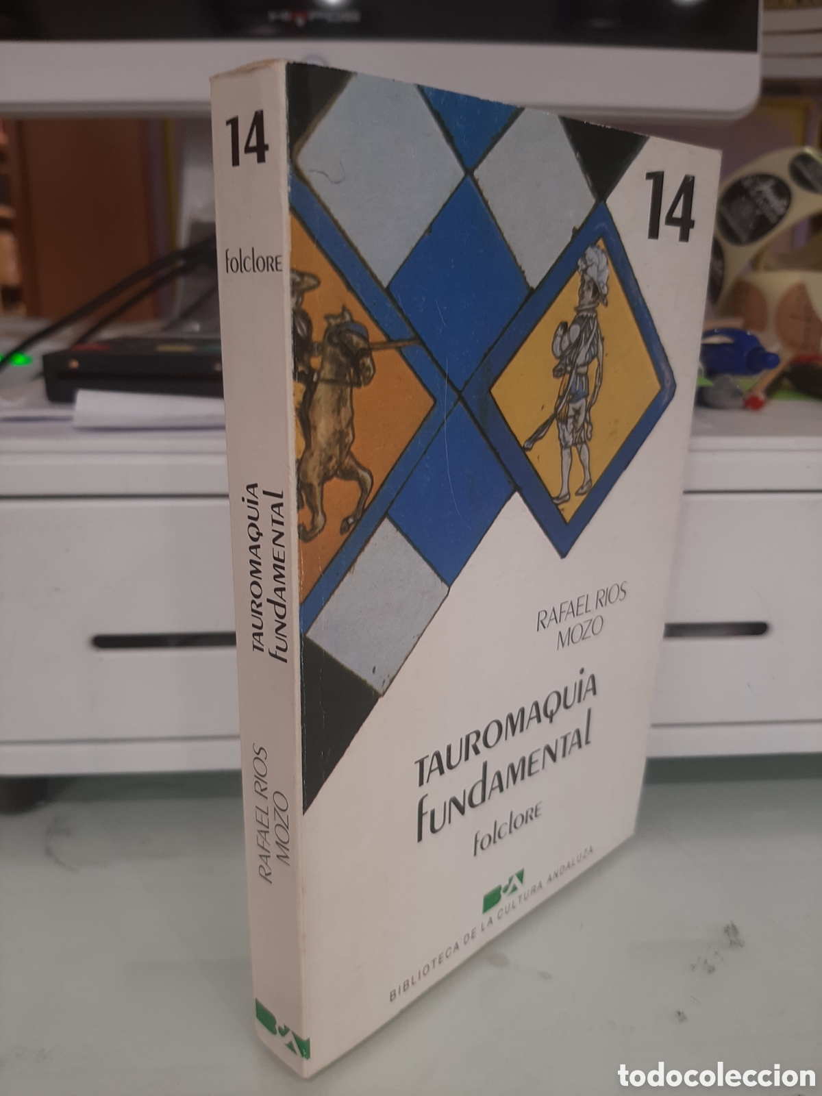 Libri di seconda mano: Rafael R&iacute;os Mozo. Tauromaquia fundamental. Folclore.