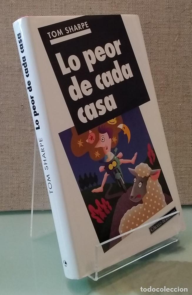 Libros: Lo peor de cada casa - Tom Sharpe - Foto 1