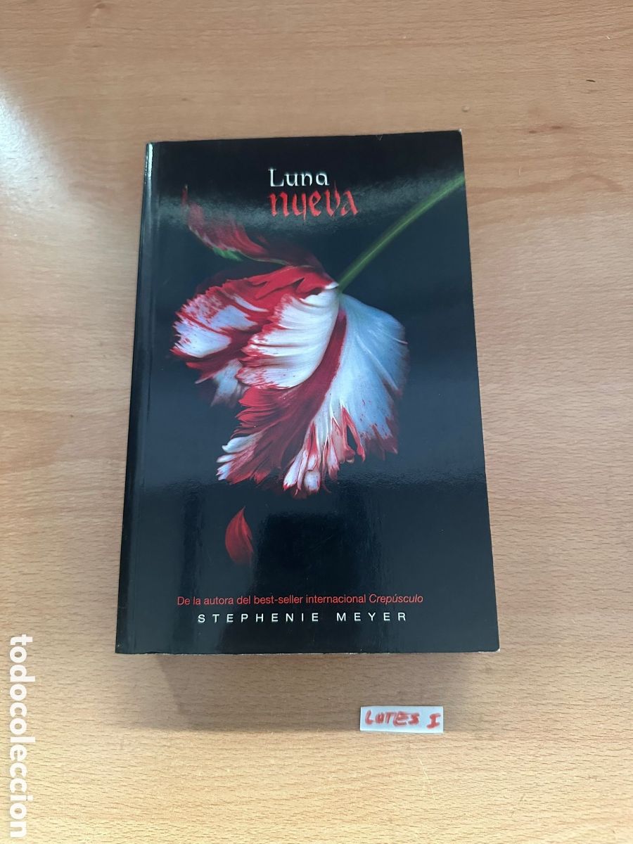 Libros: Novela de la luna nueva - Foto 1