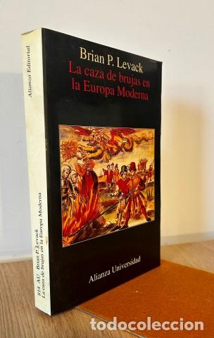 Libros: La caza de brujas en la Europa moderna - Levak, Brian P. - Foto 1