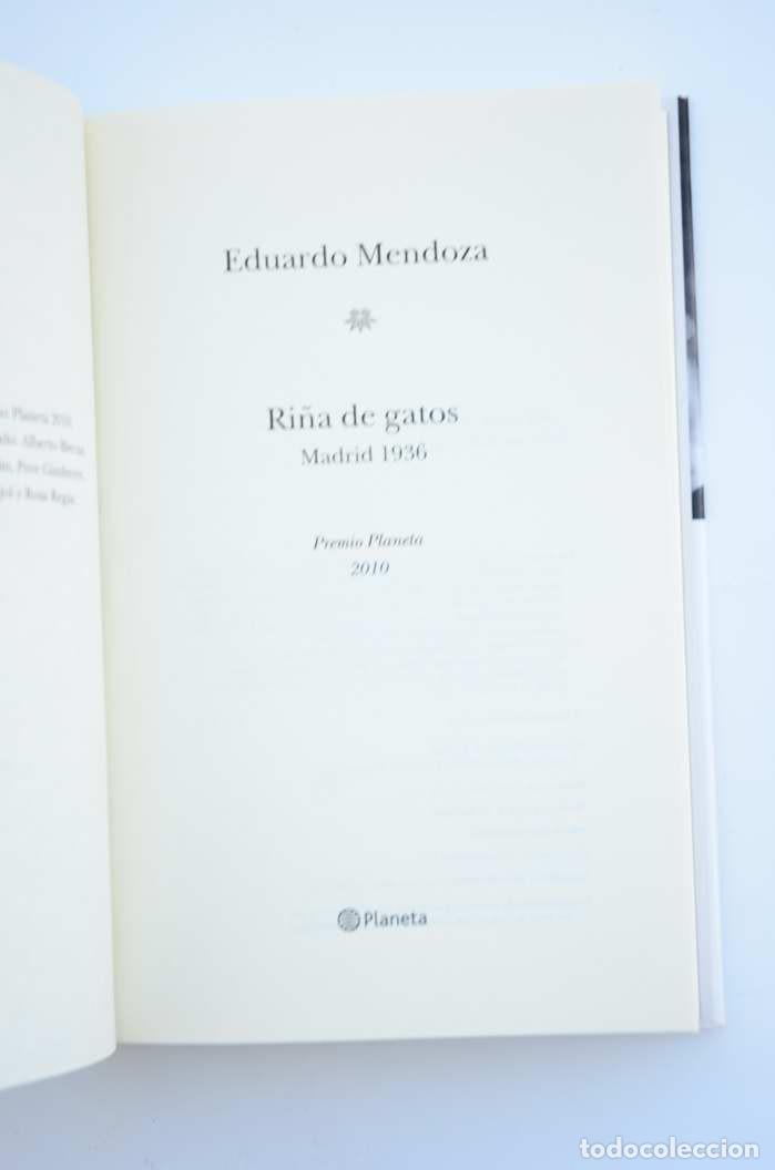 Libros: Ri&ntilde;a de gatos, Madrid 1936 - MENDOZA, Eduardo - Foto 3