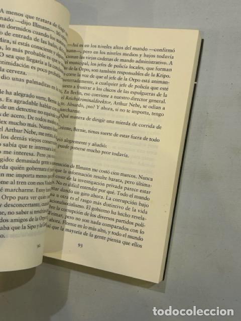 Libros: Philip Kerr - Violetas de marzo - Foto 2