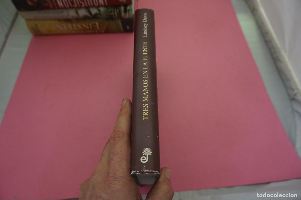 Libros: AR2C/ TRES MANOS EN LA FUENTE - LINDSEY DAVIS / EDITORIAL EDHASA - Foto 6