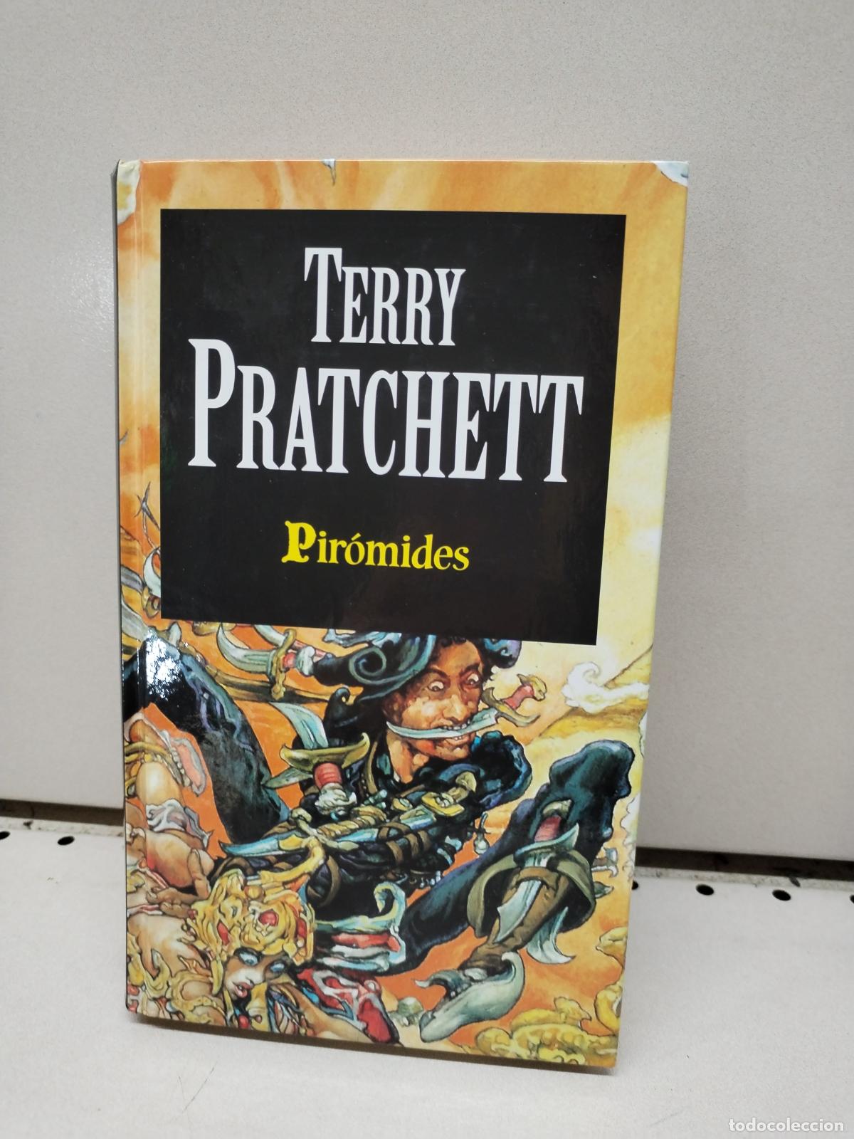 Libros: Pir&oacute;mides - Terry Pratchett - Foto 1