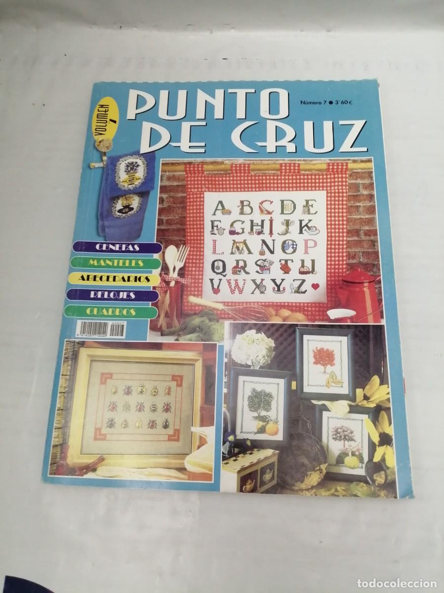 B&uuml;cher: PUNTO DE CRUZ: Cenefas. Manteles. Abecedarios. Relojes. Cuadros, VOLUMEN 7 con TRES REVISTAS