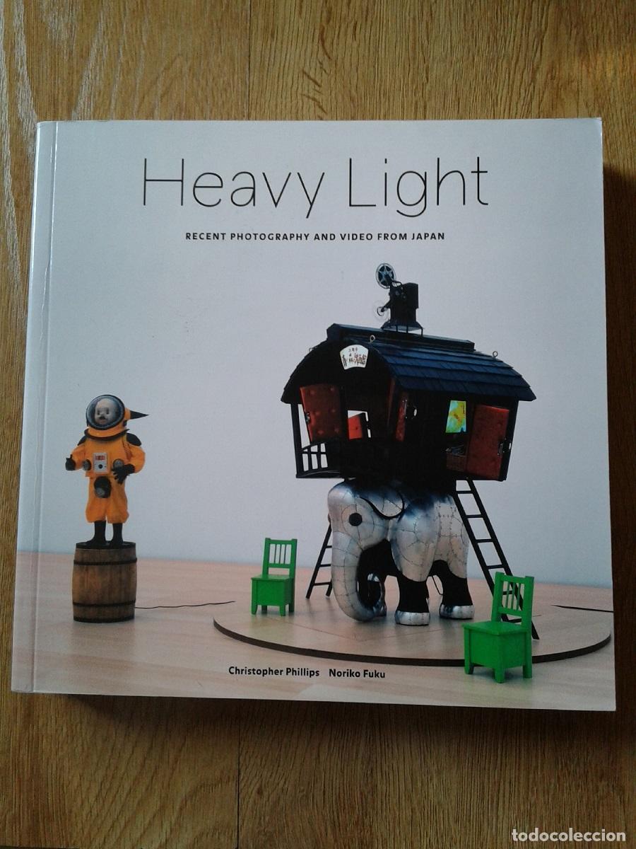 Livros em segunda m&atilde;o: Phillips, Christopher, Noriko Fuku y Linda Nochlin - HEAVY LIGHT. RECENT PHOTOGRAPHY AND VIDEO FROM