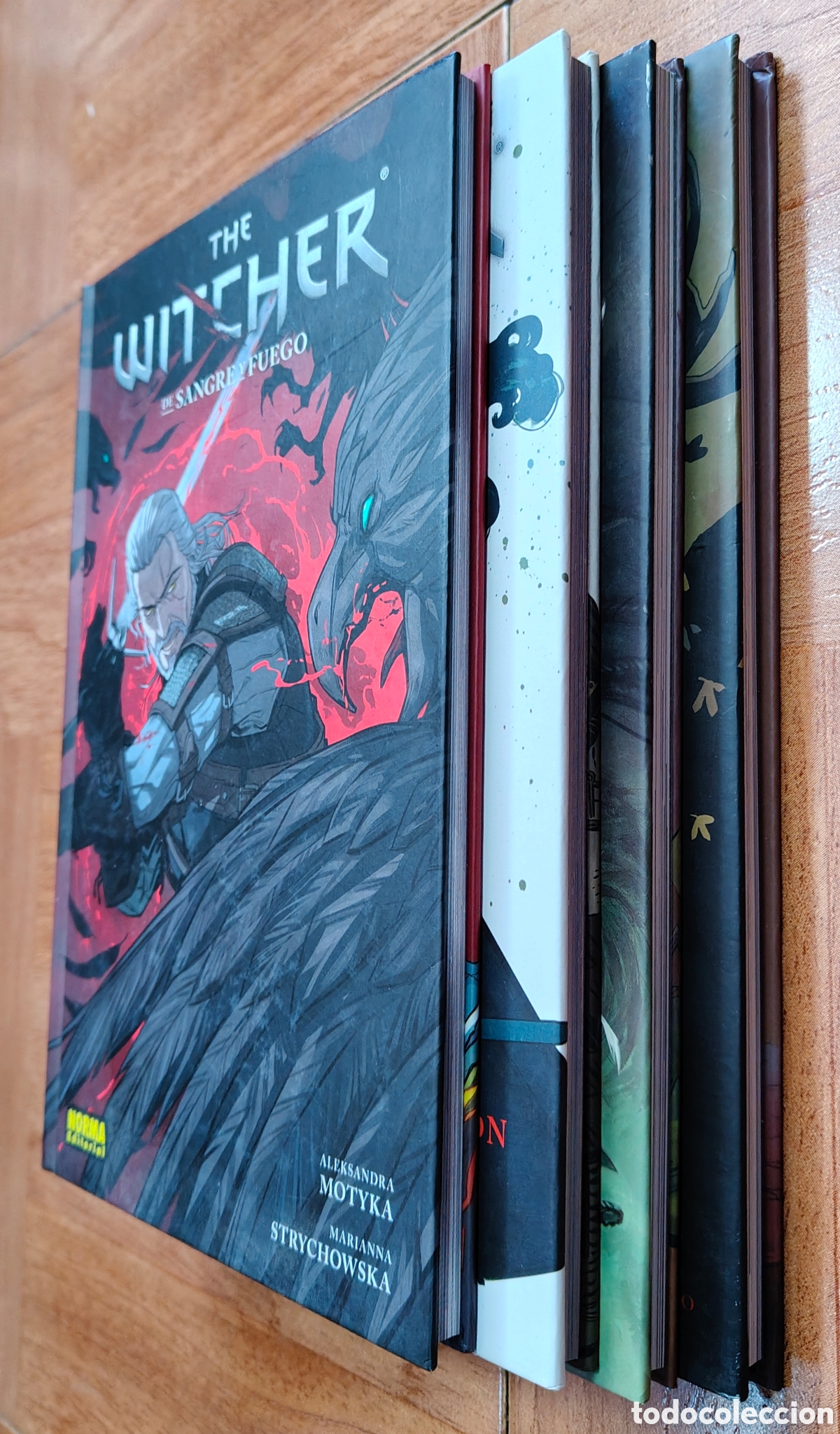 Libros: The Witcher � 4 Tomos (1-2-3-4) � Norma - VV. AA. - Foto 3