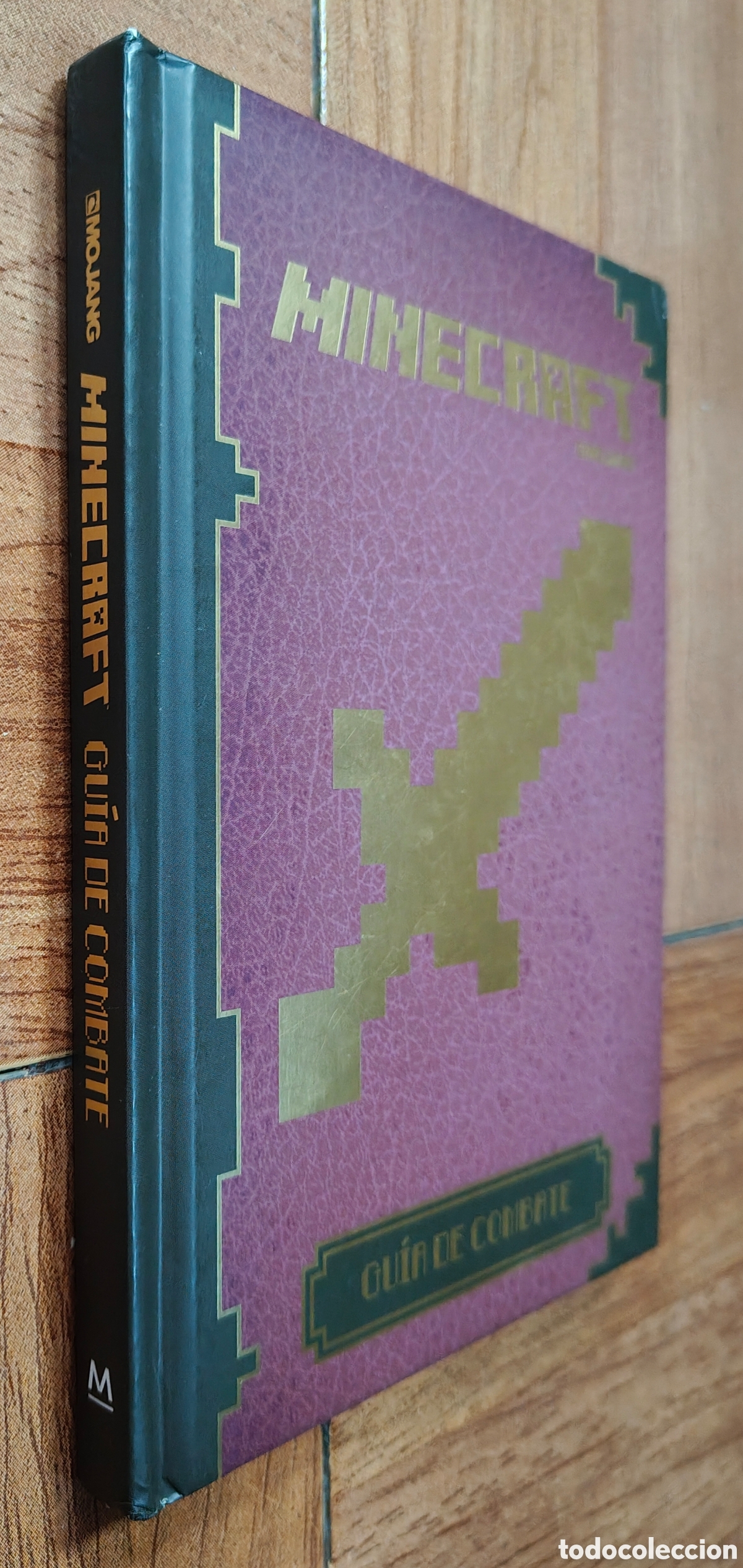 Libros: Minecraft: Gu&iacute;a de Combate � Mojang - VV. AA. - Foto 1