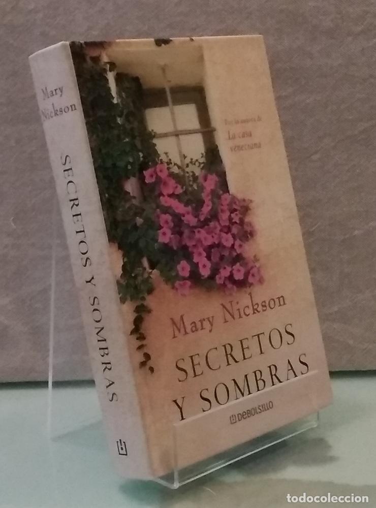 Livros em segunda m&atilde;o: Secretos y sombras - Mary Nickson