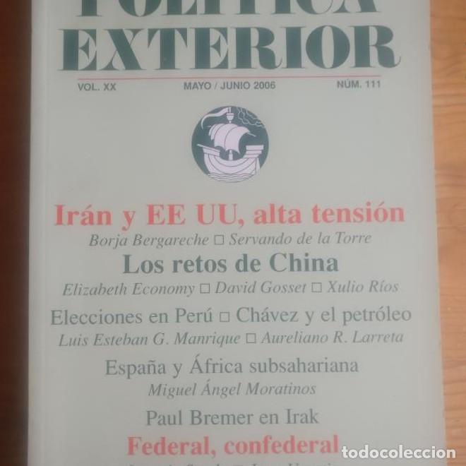 Livros em segunda m&atilde;o: Ir&aacute;n y EEUU alta tensi&oacute;n. Pol&iacute;tica Exterior n&ordm; 111 Vol XX. Mayo Junio 2006 -