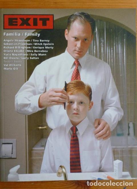 books: EXIT. FAMILIA. FAMILY. 2005 ESPA&Ntilde;OL E INGLES 170pp -