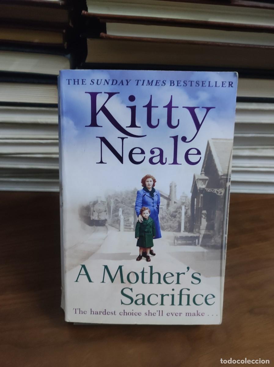 Libros: A Daughters Disgrace Kitty Neale Avon - Foto 1
