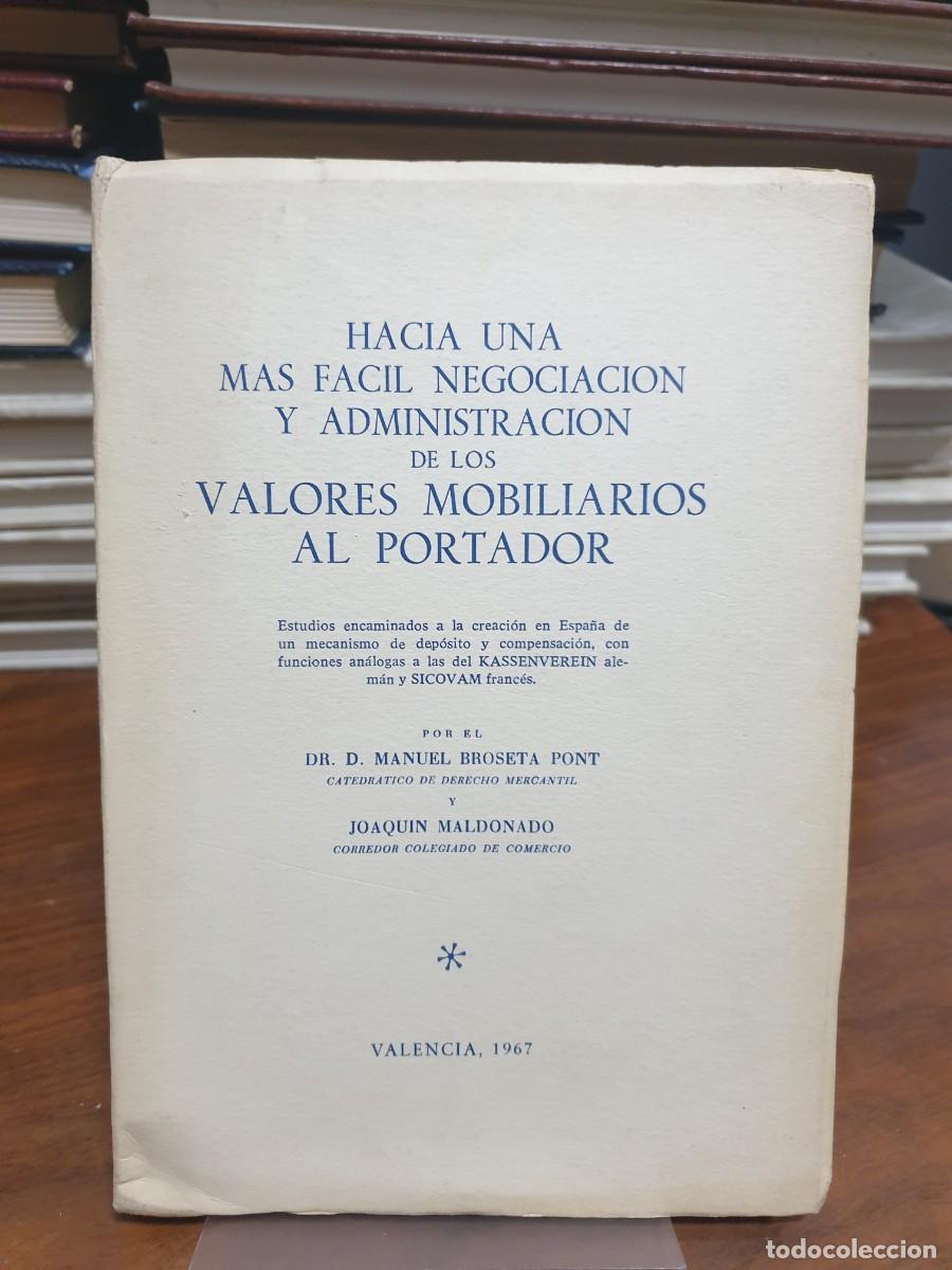 Livros em segunda m&atilde;o: Hacia una m&aacute;s f&aacute;cil negociaci&oacute;n y administraci&oacute;n de los valores mobiliarios al portador Manuel Brose