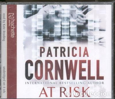 Libros: At Risk- 9781405501606 - Foto 1