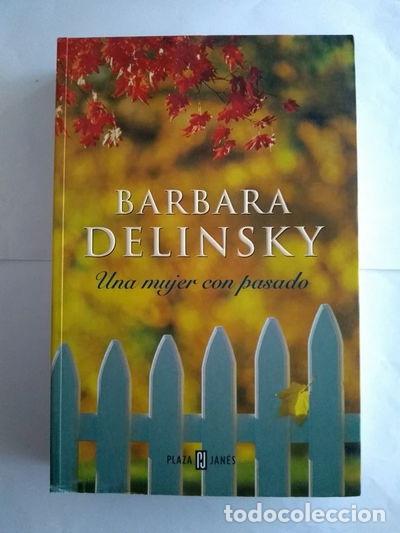 Libros: Una mujer con pasado- 9788401378706 - Foto 1