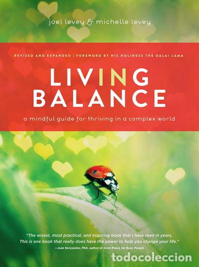 Libros: Living in Balance- 9781611250299 - Foto 1