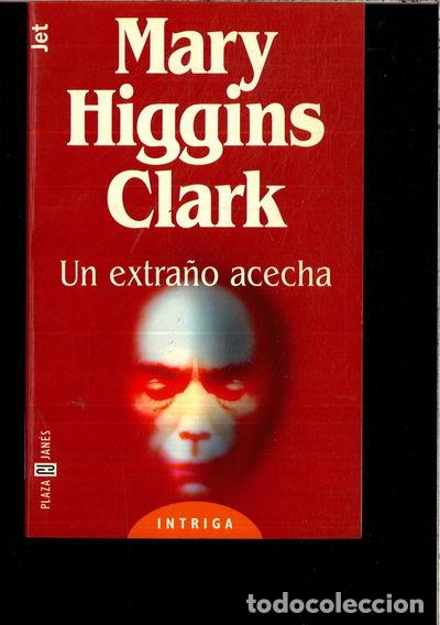 Libros: Un extra&ntilde;o acecha- 9788401493379 - Foto 1