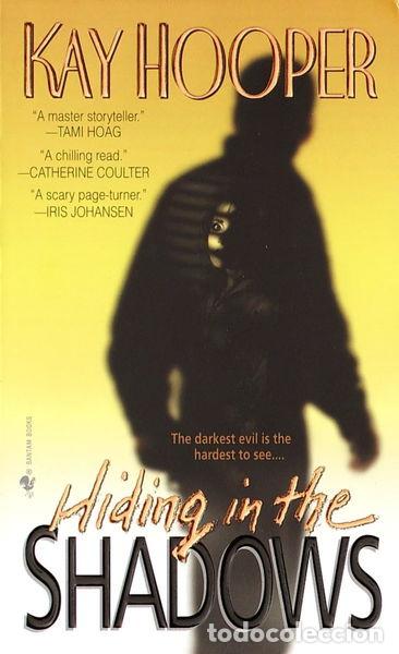 Libros: Hiding in the Shadows- 9780553576924 - Foto 1