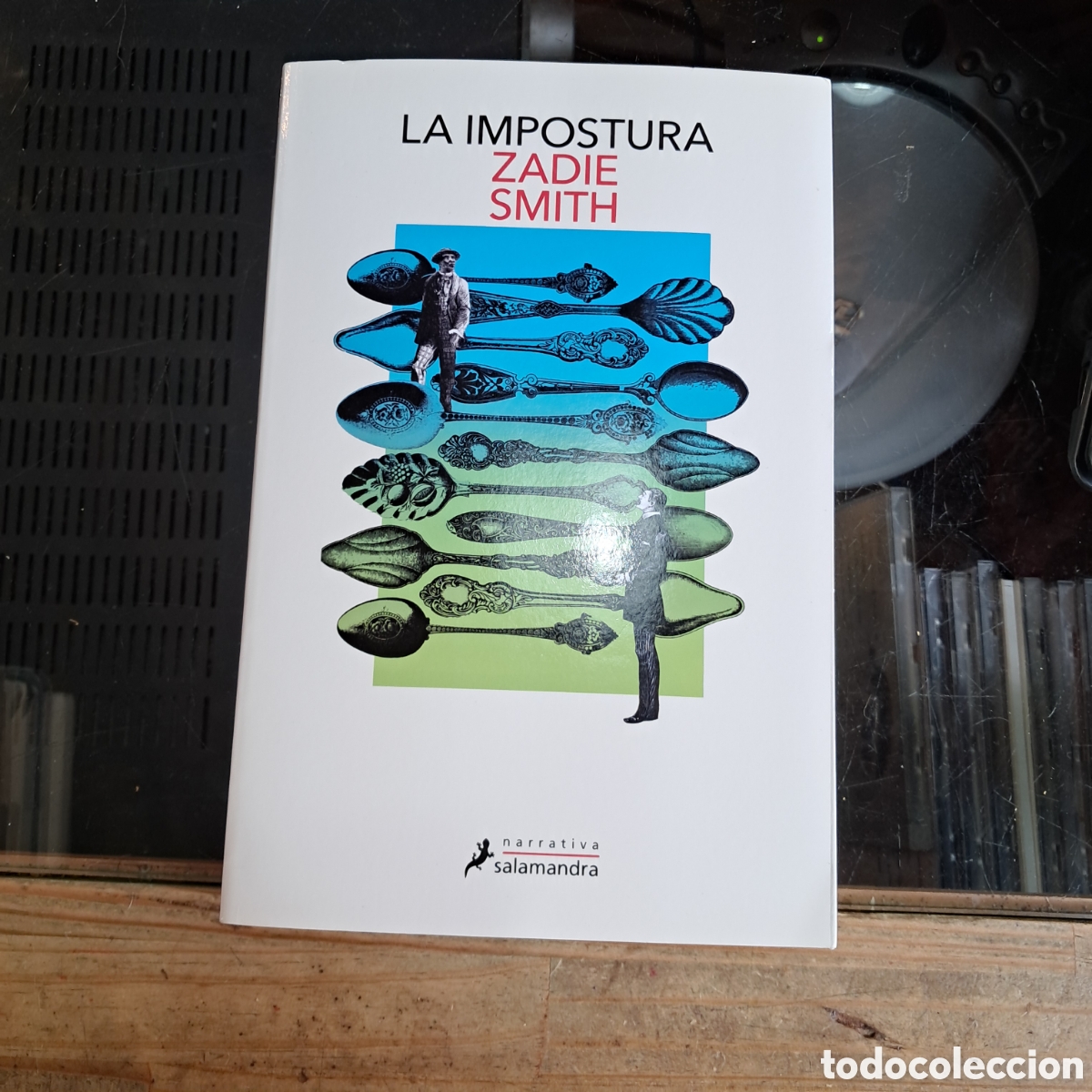 Libros: Zadie Smith, La impostura, Salamandra - Foto 1