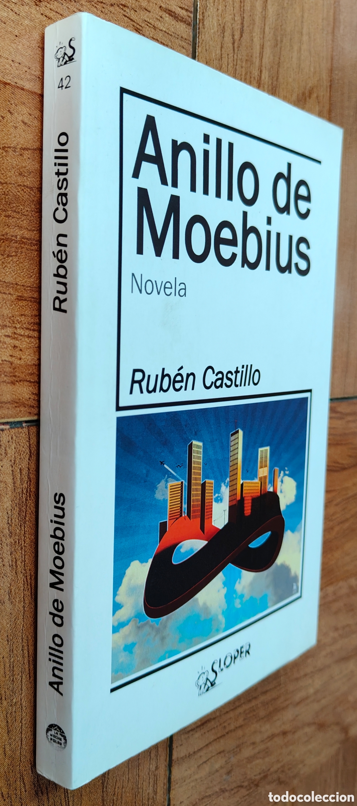 Libros: Anillo de Moebius - Rub&eacute;n Castillo