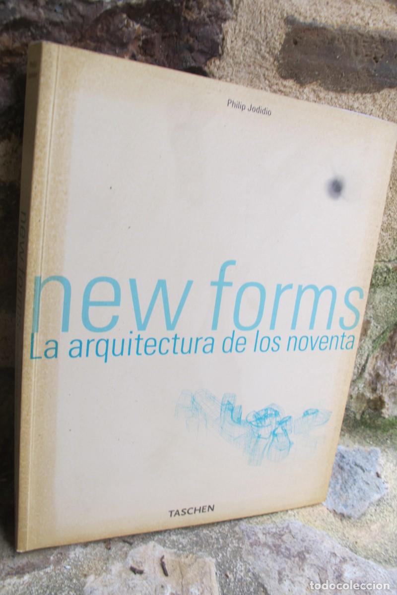 Libri di seconda mano: NEW FORMS. LA ARQUITECTURA DE LOS NOVENTA. PHILIP JODIDIO. TASHEN