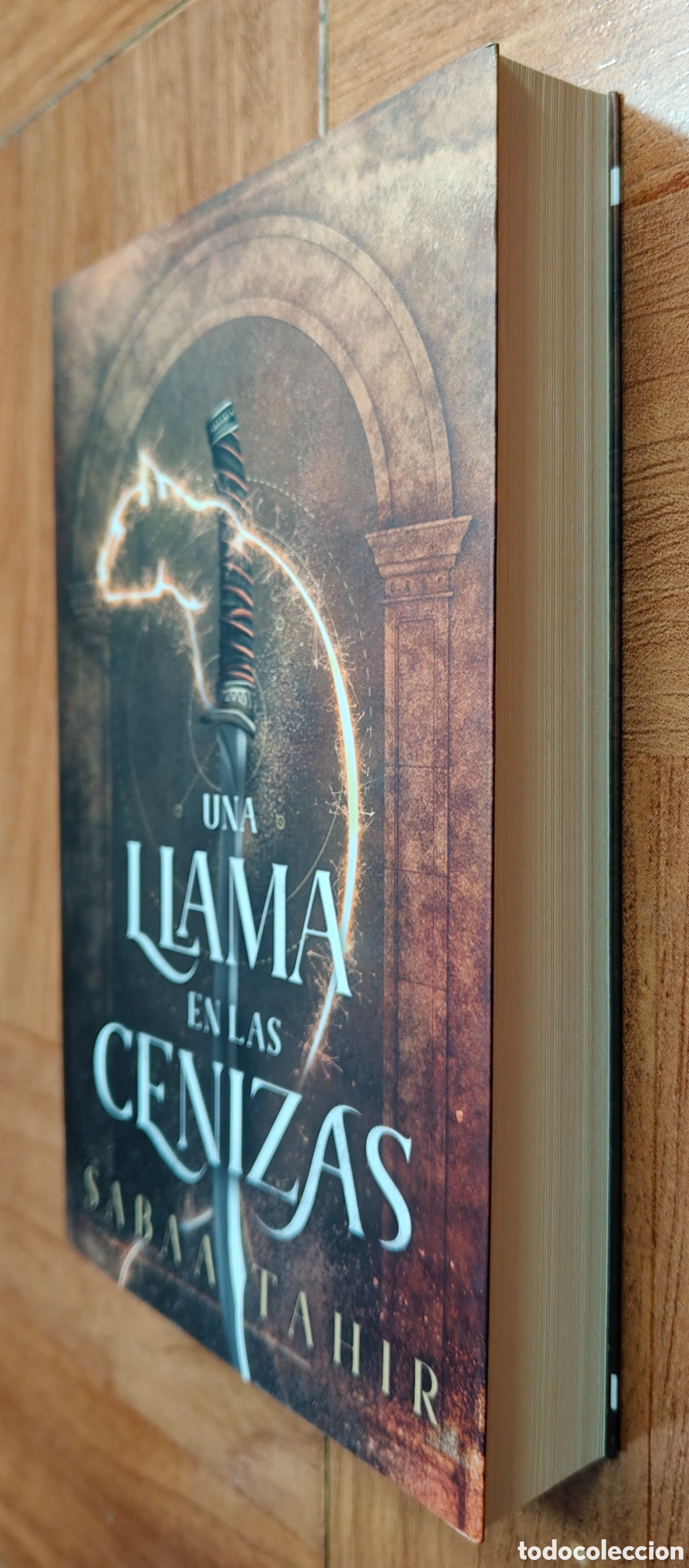 Libros: Una Llama en las Cenizas - Sabaa Tahir - Foto 2