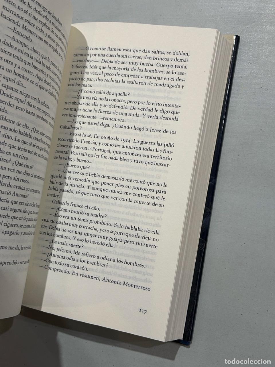 Libros: C&eacute;sar P&eacute;rez Gellida - Bajo tierra seca - Foto 2