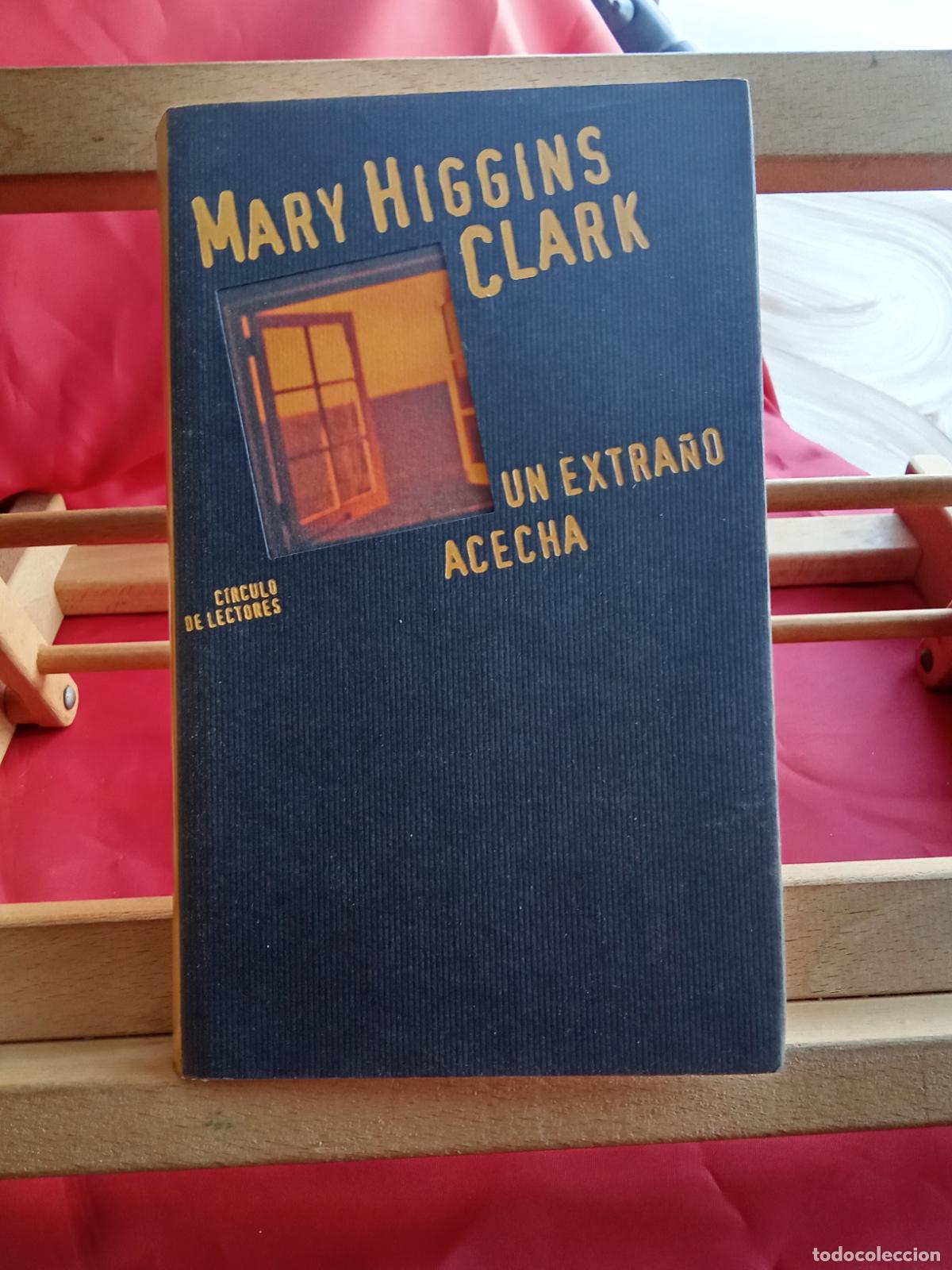 Libros: Un extra&ntilde;o acecha. Mary Higgins Clark L.19997-514 - Foto 1