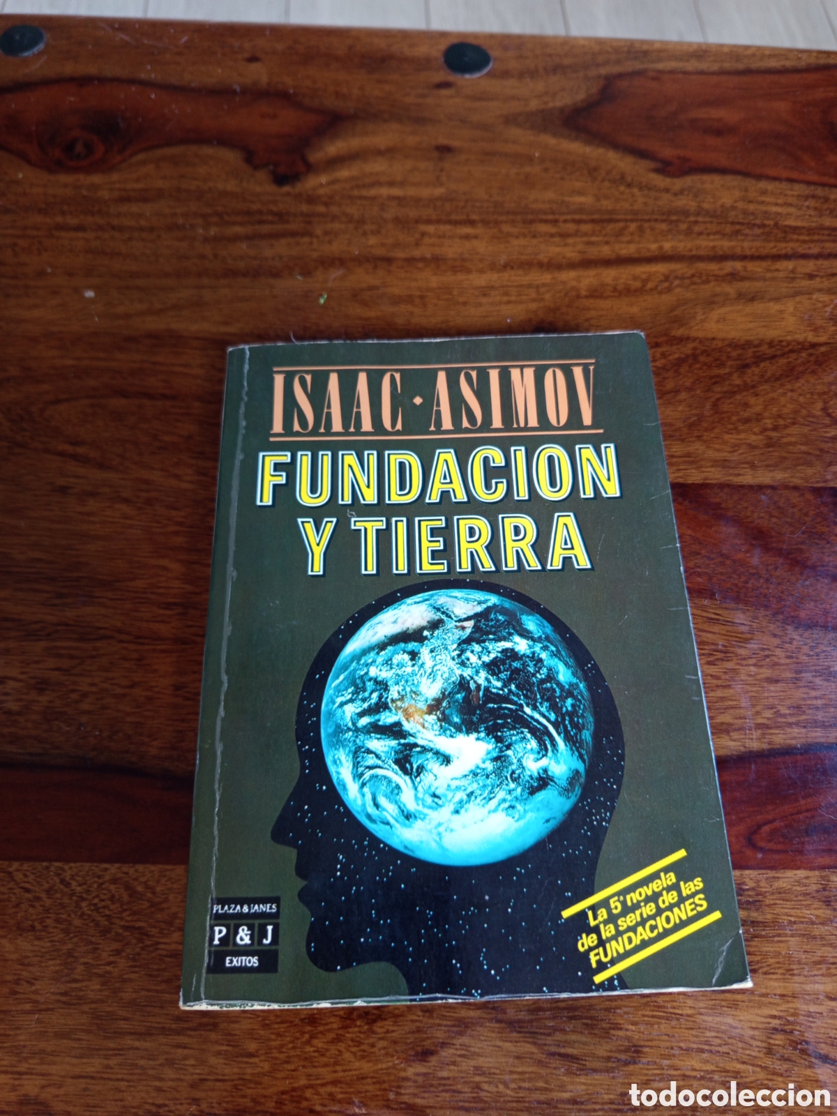 Libros: Fundaci&oacute;n y tierra Isaac asimov