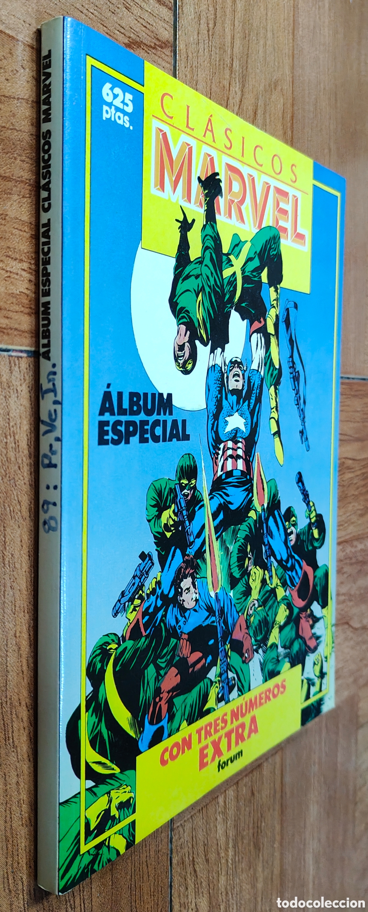 Libros: Cl&aacute;sicos Marvel � &Aacute;lbum Especial � Tres N&uacute;meros Extra � F&oacute;rum - VV. AA.