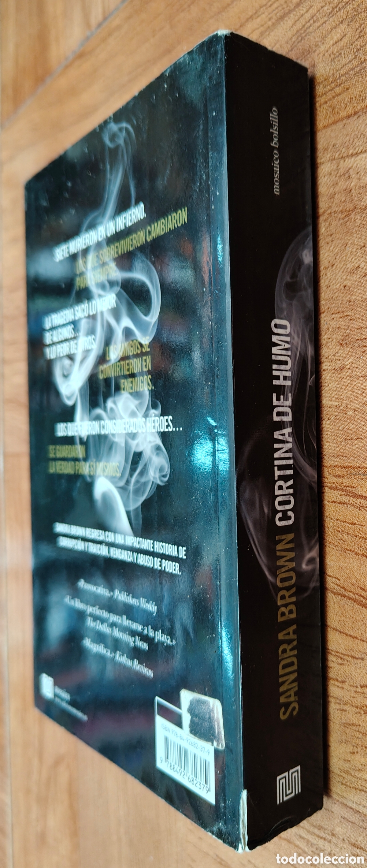 Libros: Cortina de Humo - Sandra Brown - Foto 3