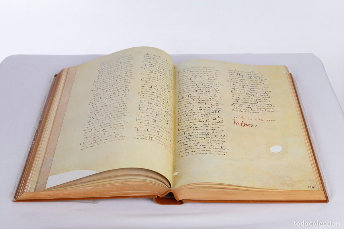 Libros: Beato de Li&eacute;bana &ndash; Codex Gerundensis (A.D. 975) &ndash; Facs&iacute;mil EDILAN completo y numerado (3 vols) - Foto 8
