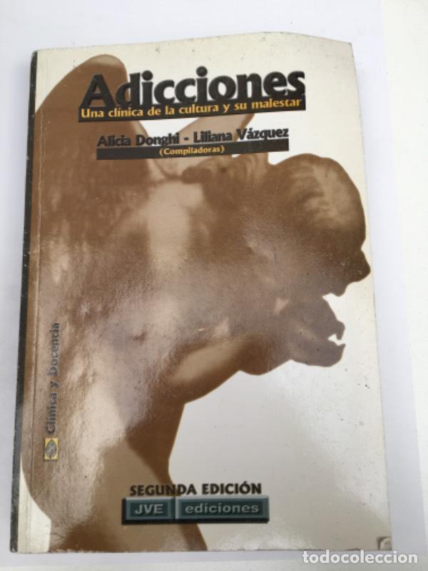 Libri di seconda mano: Adicciones - Varios autores - Varios autores