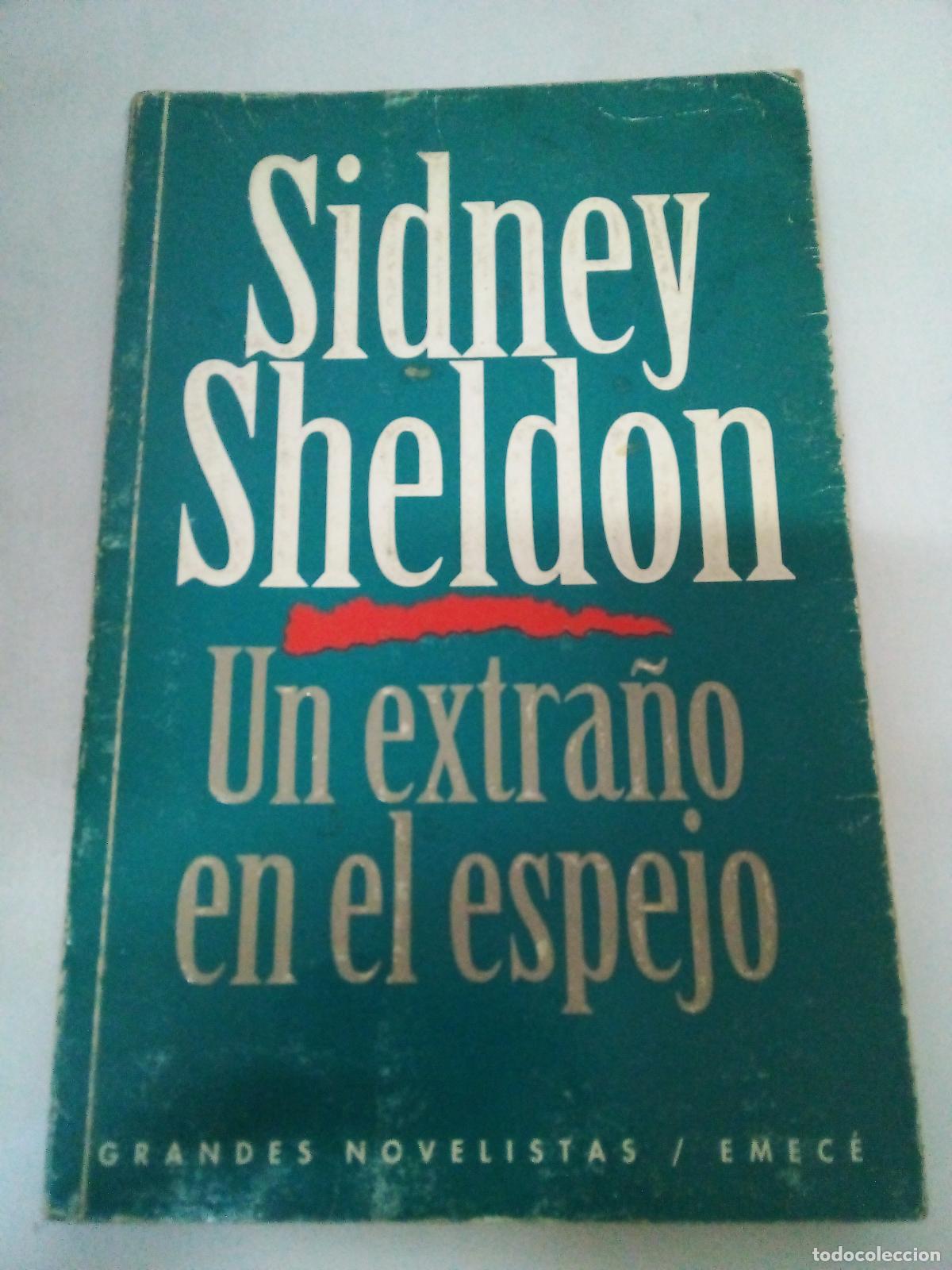 Libros: Un Extra&ntilde;o En El Espejo - Sidney Sheldon - Foto 1