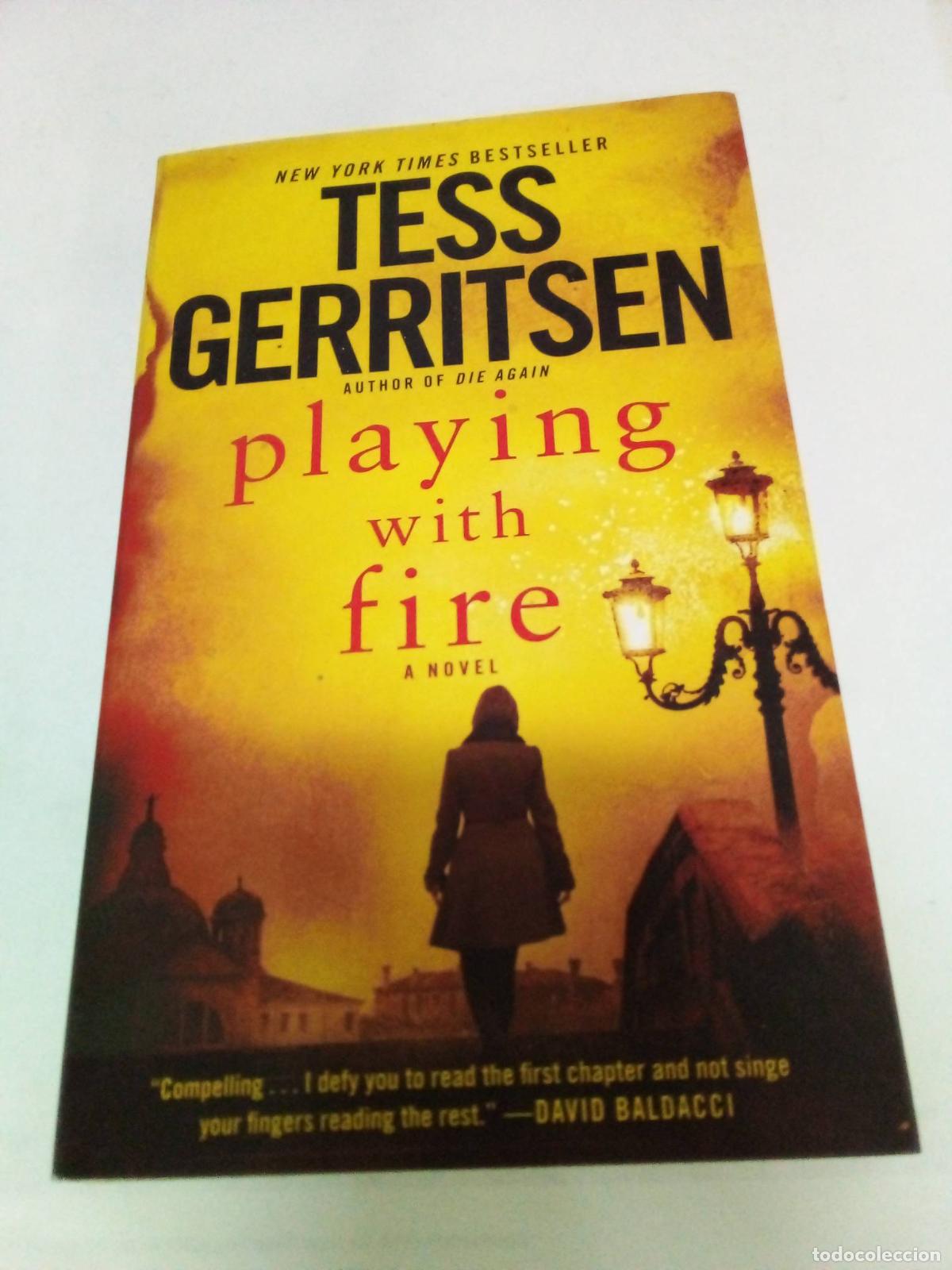 Libros: Playing with Fire: A Novel - Tess Gerritsen - Foto 1
