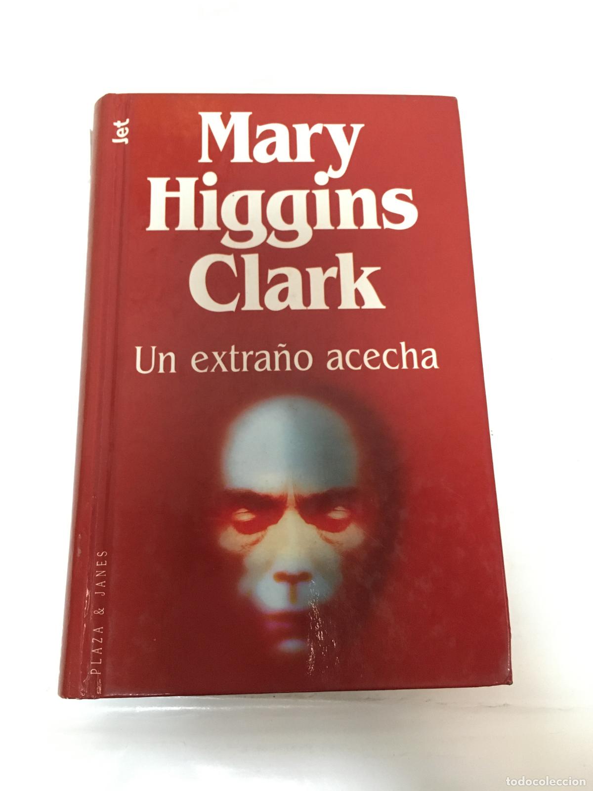 Libros: Un extra&ntilde;o acecha - Mary Higgins Clark - Foto 1