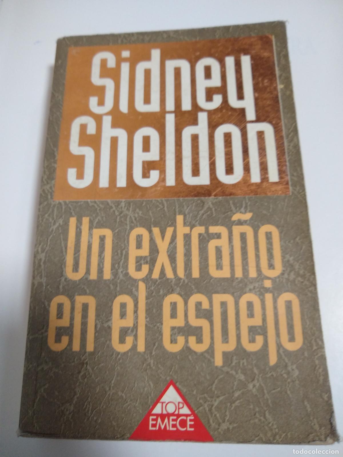 Libros: Un Extra&ntilde;o En El Espejo - Sidney Sheldon - Foto 1